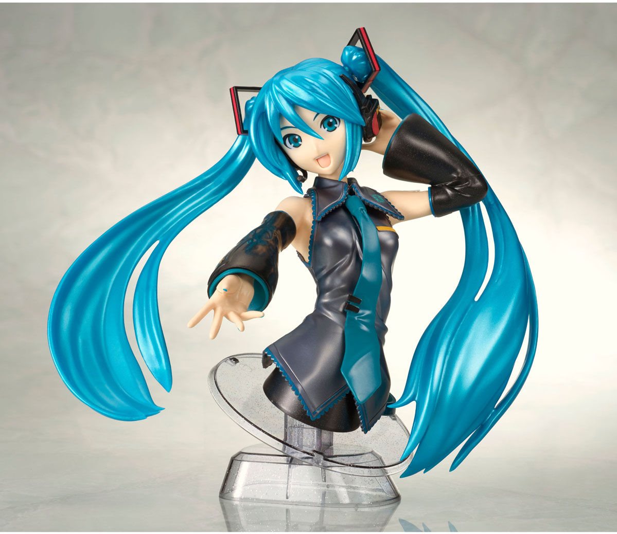 hatsune miku bust