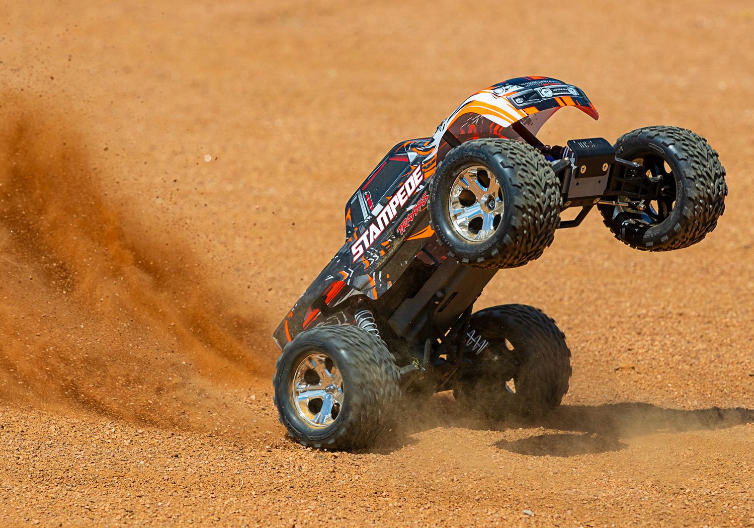 traxxas orange truck