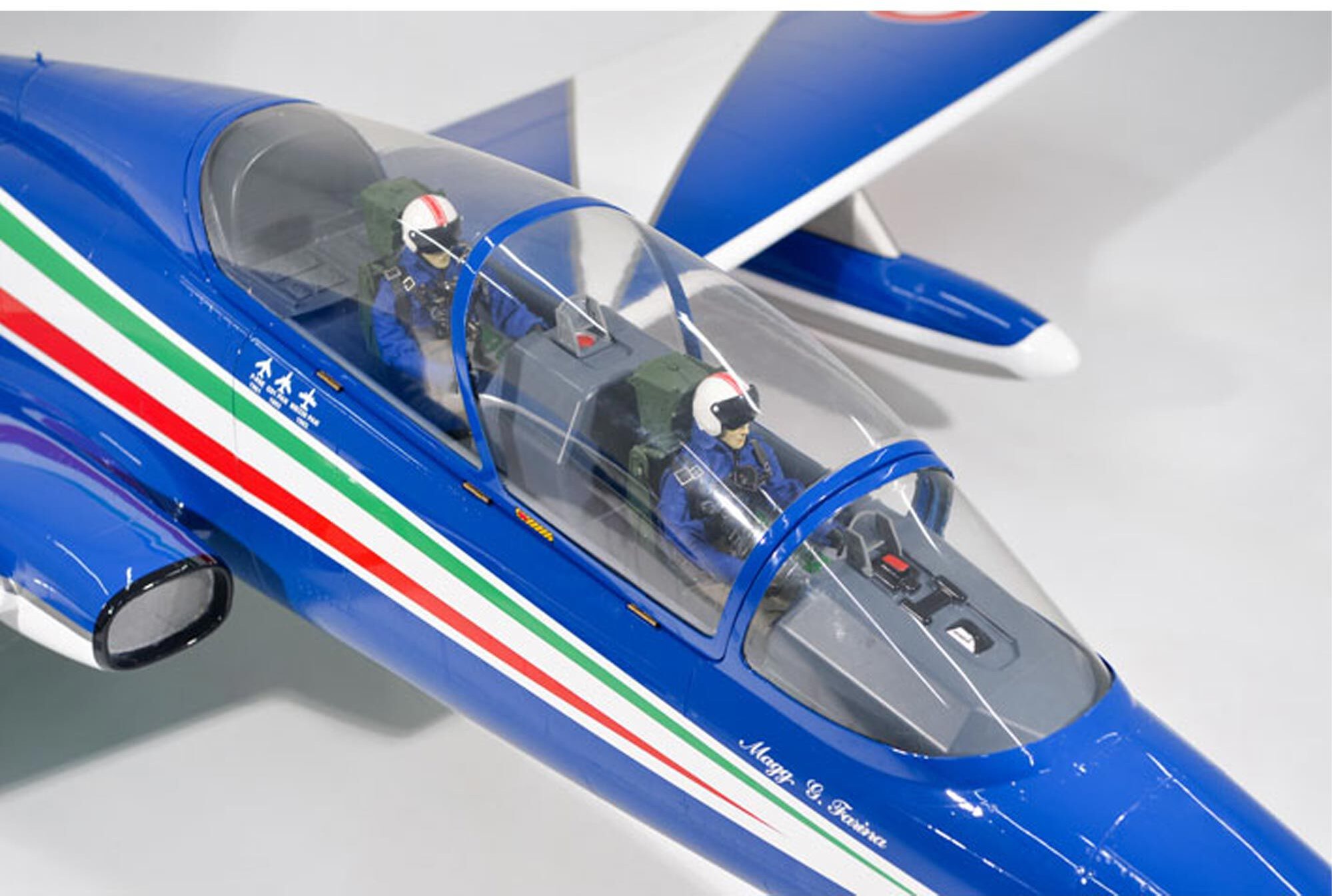 Phoenix Model Manufacturing Co. AERMACCHI MB-339 BLUE 2.7m Jet Turbine ...