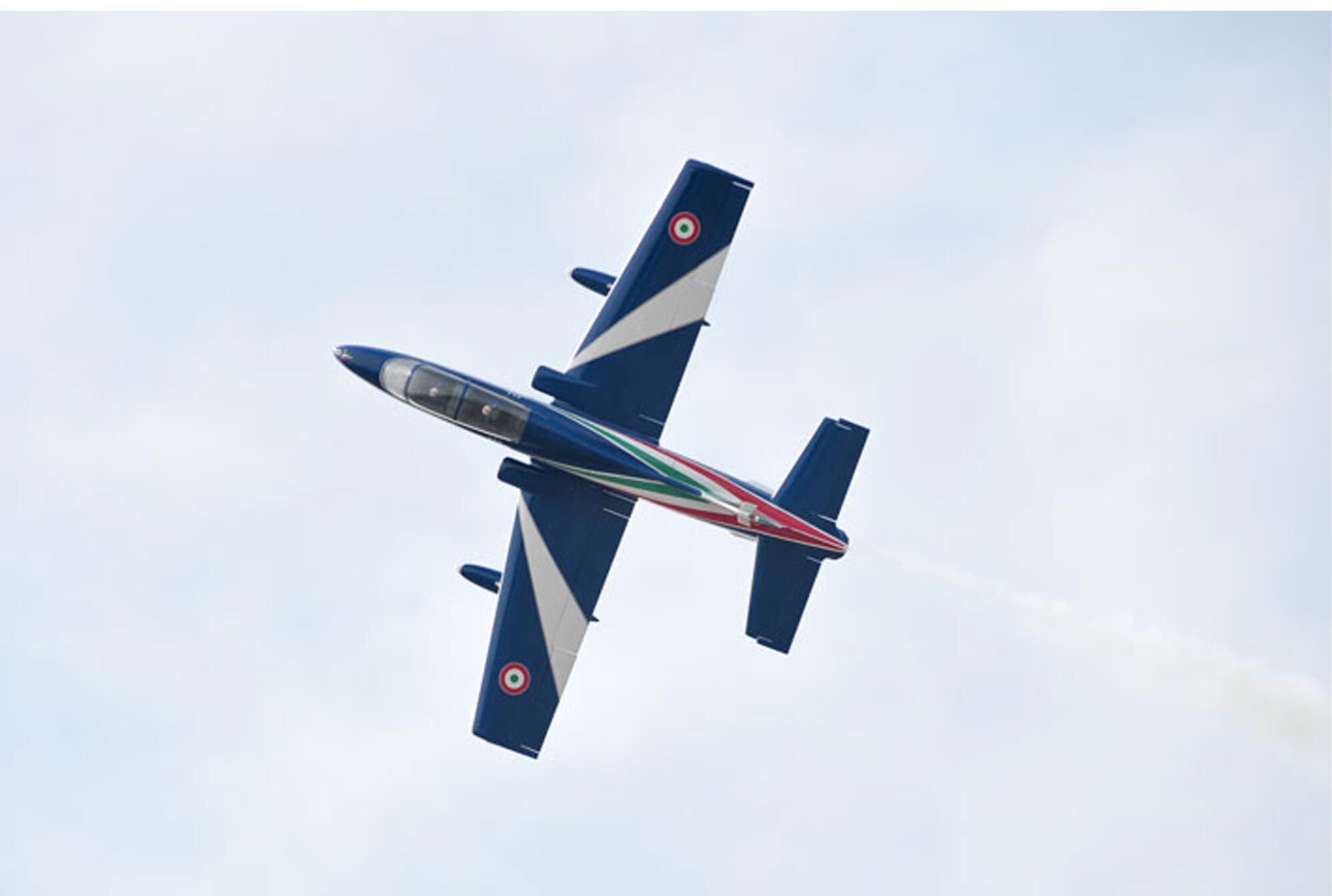 Phoenix Model Manufacturing Co. AERMACCHI MB-339 BLUE 2.7m Jet Turbine ...
